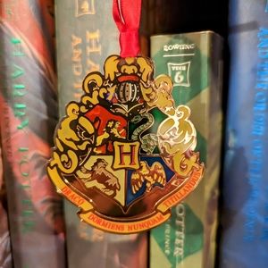Harry Potter Hogwarts crest ornament
